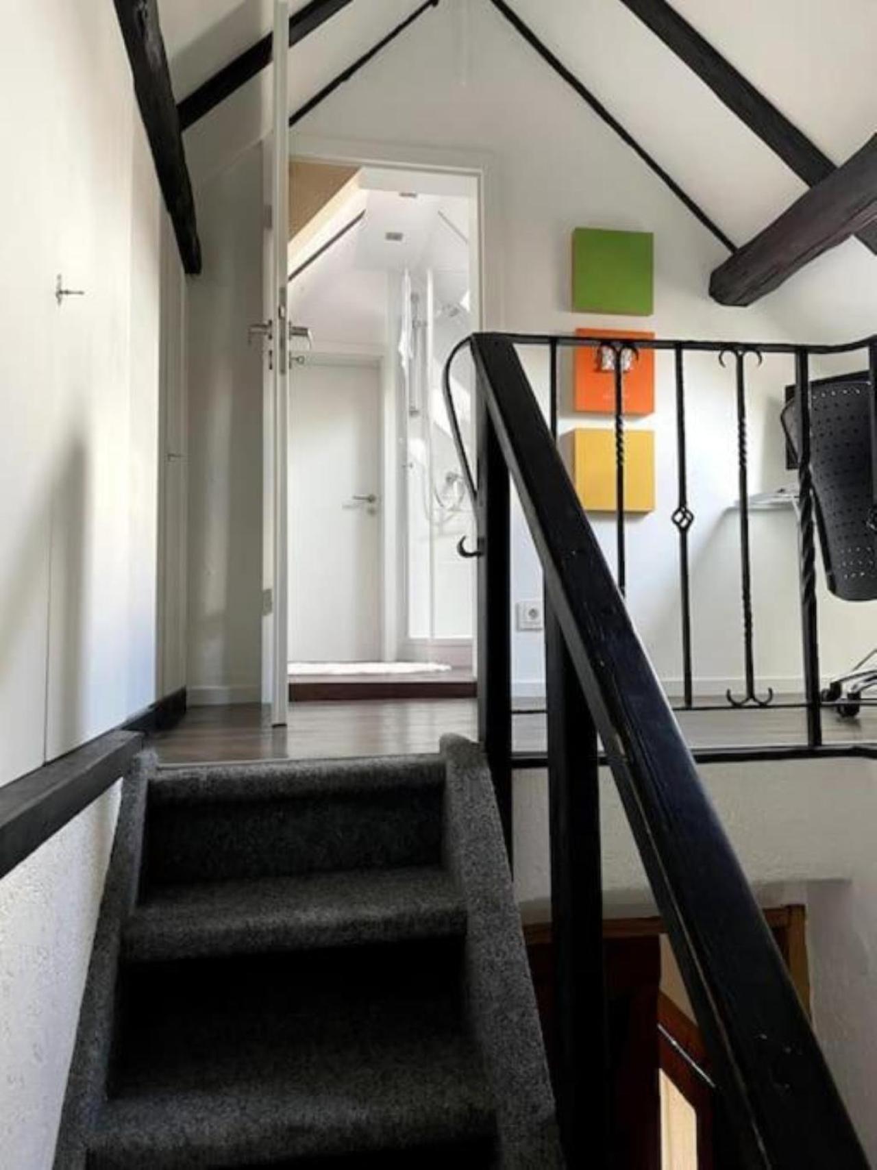 Ferienwohnung Im 'Schmoller - Hof' Нойштадт-ан-дер-Вайнштрасе Экстерьер фото